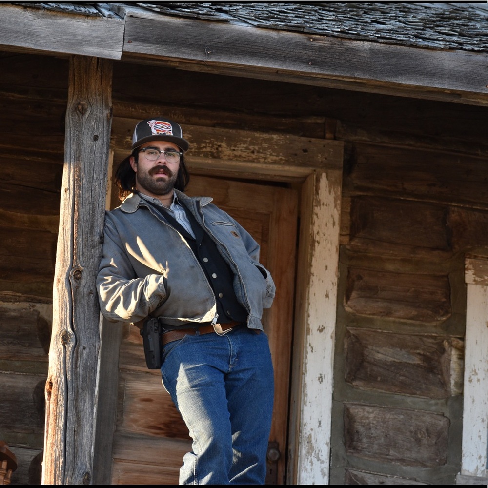 Meet your Posher, Carlo